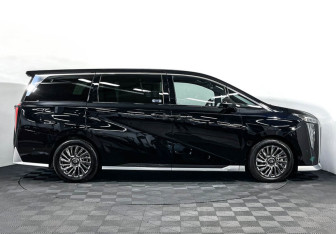 Подержанный автомобиль GAC M8 2024 года (4 фото)