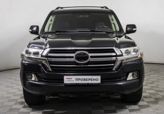 Подержанный автомобиль Toyota Land Cruiser Suv 2015 года (2 фото)