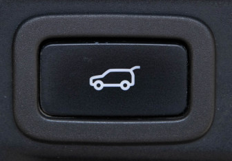 Подержанный автомобиль Land Rover Range Rover Sport 2020 года (35 фото)