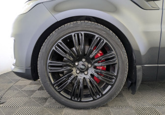 Подержанный автомобиль Land Rover Range Rover Sport 2022 года (18 фото)