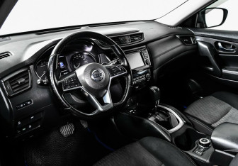 Подержанный автомобиль Nissan X-Trail 2019 года (9 фото)