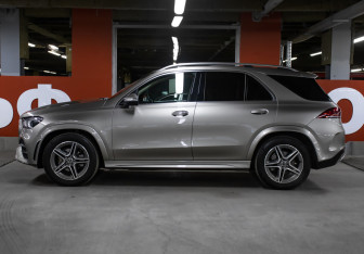 Подержанный автомобиль Mercedes-Benz GLE 2021 года (8 фото)