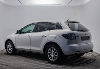 Подержанный автомобиль Mazda CX-7 2008 года (3 фото)