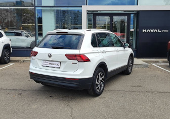 Подержанный автомобиль Volkswagen Tiguan 2018 года (5 фото)
