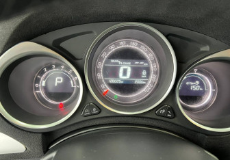 Подержанный автомобиль Citroen C4 Sedan 2017 года (11 фото)