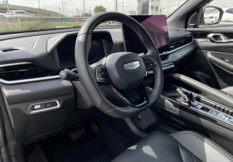Подержанный автомобиль Geely Coolray 2025 года (13 фото)