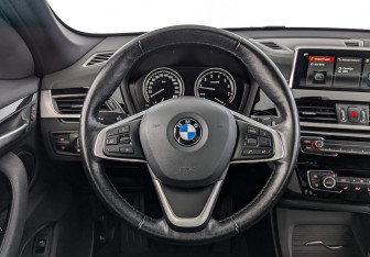 Подержанный автомобиль BMW X1 2021 года (21 фото)