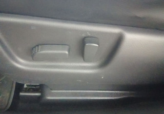 Подержанный автомобиль Nissan X-Trail 2008 года (16 фото)