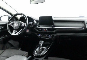 Подержанный автомобиль Kia Cerato Sedan 2020 года (9 фото)