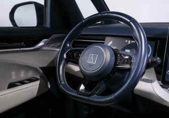 Подержанный автомобиль Zeekr 009 2023 года (20 фото)