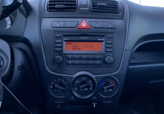 Подержанный автомобиль Kia Picanto 2009 года (17 фото)