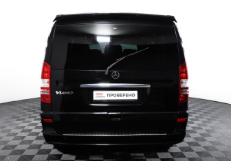 Подержанный автомобиль Mercedes-Benz Viano 2013 года (6 фото)