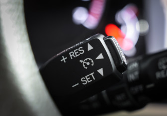 Подержанный автомобиль Toyota Land Cruiser Prado 2007 года (18 фото)