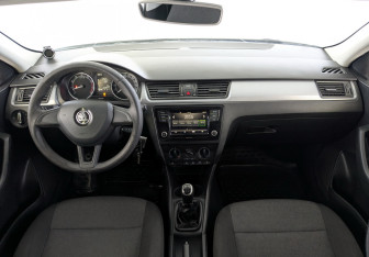 Подержанный автомобиль Skoda Rapid Liftback 2019 года (22 фото)