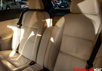 Подержанный автомобиль Volvo C30 2007 года (8 фото)