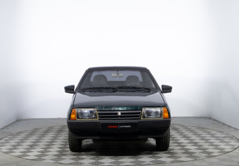 Подержанный автомобиль LADA (ВАЗ) 21099 2002 года (2 фото)
