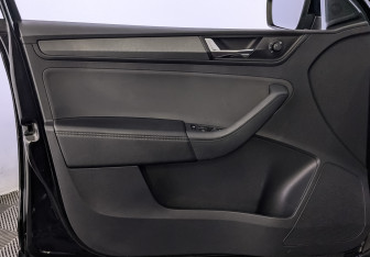 Подержанный автомобиль Skoda Rapid Liftback 2020 года (19 фото)