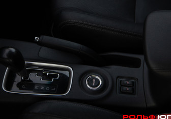 Подержанный автомобиль Mitsubishi Outlander 2012 года (15 фото)
