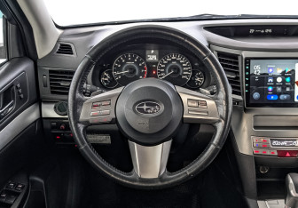 Подержанный автомобиль Subaru Outback Wagon 2011 года (22 фото)