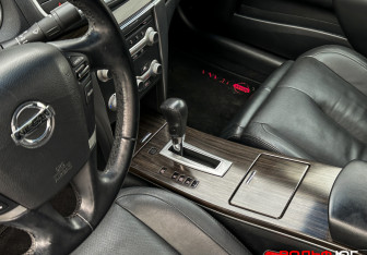 Подержанный автомобиль Nissan Teana 2011 года (15 фото)