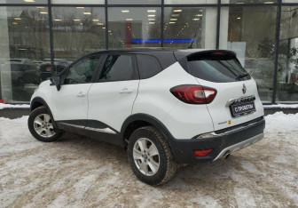 Подержанный автомобиль Renault Kaptur 2019 года (6 фото)