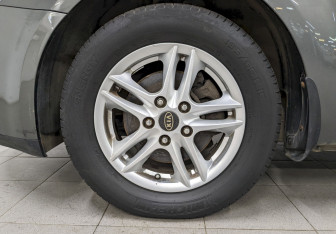 Подержанный автомобиль Kia Ceed Wagon 2010 года (17 фото)