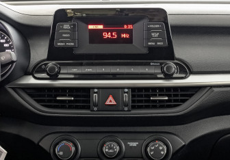 Подержанный автомобиль Kia Cerato Sedan 2019 года (17 фото)