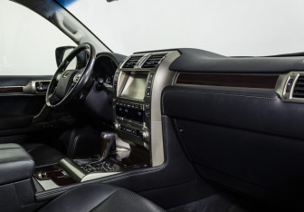 Подержанный автомобиль Lexus GX 2018 года (9 фото)