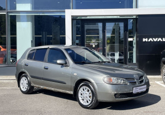 Подержанный автомобиль Nissan Almera Hatchback 2005 года (3 фото)