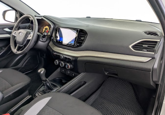 Подержанный автомобиль LADA (ВАЗ) Vesta Sedan 2023 года (11 фото)