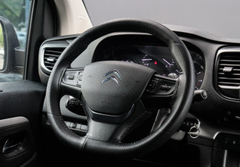 Подержанный автомобиль Citroen SpaceTourer 2021 года (13 фото)