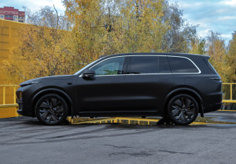 Подержанный автомобиль LiXiang L9 2023 года (6 фото)