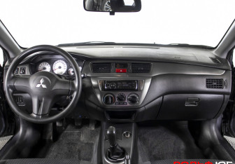 Подержанный автомобиль Mitsubishi Lancer Sedan 2009 года (12 фото)