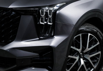 Подержанный автомобиль GAC GS8 2023 года (17 фото)