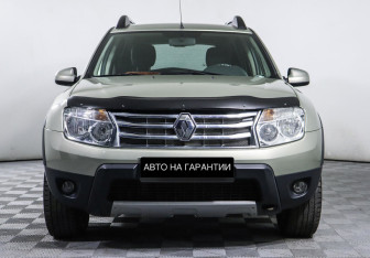 Подержанный автомобиль Renault Duster 2013 года (2 фото)