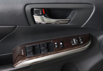 Подержанный автомобиль Toyota Camry Sedan 2017 года (19 фото)