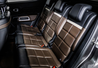 Подержанный автомобиль Citroen C5 Aircross 2019 года (12 фото)