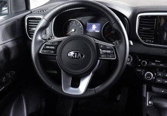 Подержанный автомобиль Kia Sportage 2021 года (12 фото)