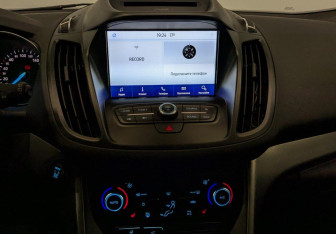 Подержанный автомобиль Ford Kuga 2019 года (12 фото)