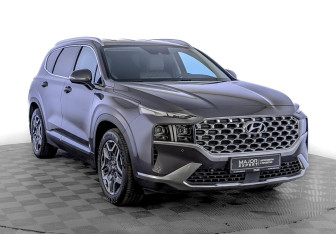 Подержанный автомобиль Hyundai Santa Fe 2022 года (3 фото)