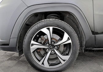 Подержанный автомобиль Москвич 3 2023 года (18 фото)