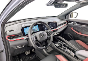 Подержанный автомобиль Geely Coolray 2024 года (16 фото)