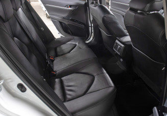 Подержанный автомобиль Toyota Camry Sedan 2020 года (12 фото)