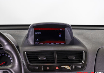 Подержанный автомобиль Opel Mokka 2013 года (16 фото)