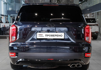 Подержанный автомобиль Hyundai Palisade 2021 года (5 фото)