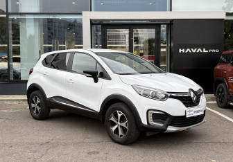Подержанный автомобиль Renault Kaptur 2021 года (3 фото)