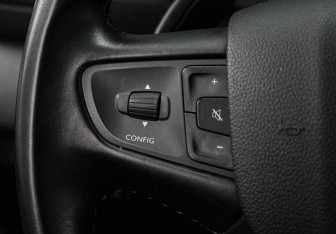 Подержанный автомобиль Peugeot Traveller 2021 года (22 фото)