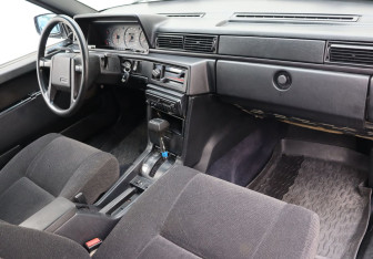 Подержанный автомобиль Volvo 940 Sedan 1992 года (10 фото)