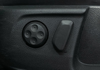 Подержанный автомобиль Volkswagen Passat CC 2012 года (15 фото)