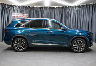 Подержанный автомобиль Geely Monjaro 2023 года (4 фото)